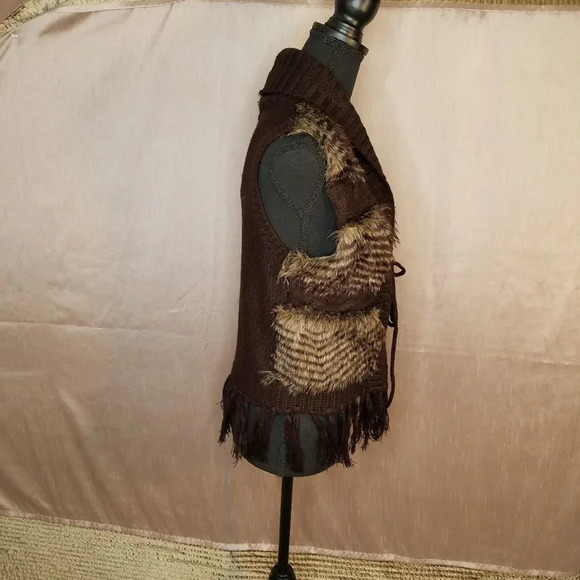 DEROTCHILD Faux Fur Sweater‎ Vest - Picture 9 of 11